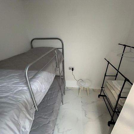 Apartamentos Cala Crancs Salou Buitenkant foto